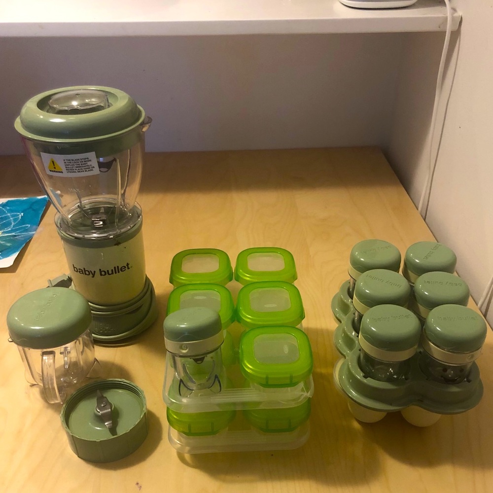 Baby bullet and accessories